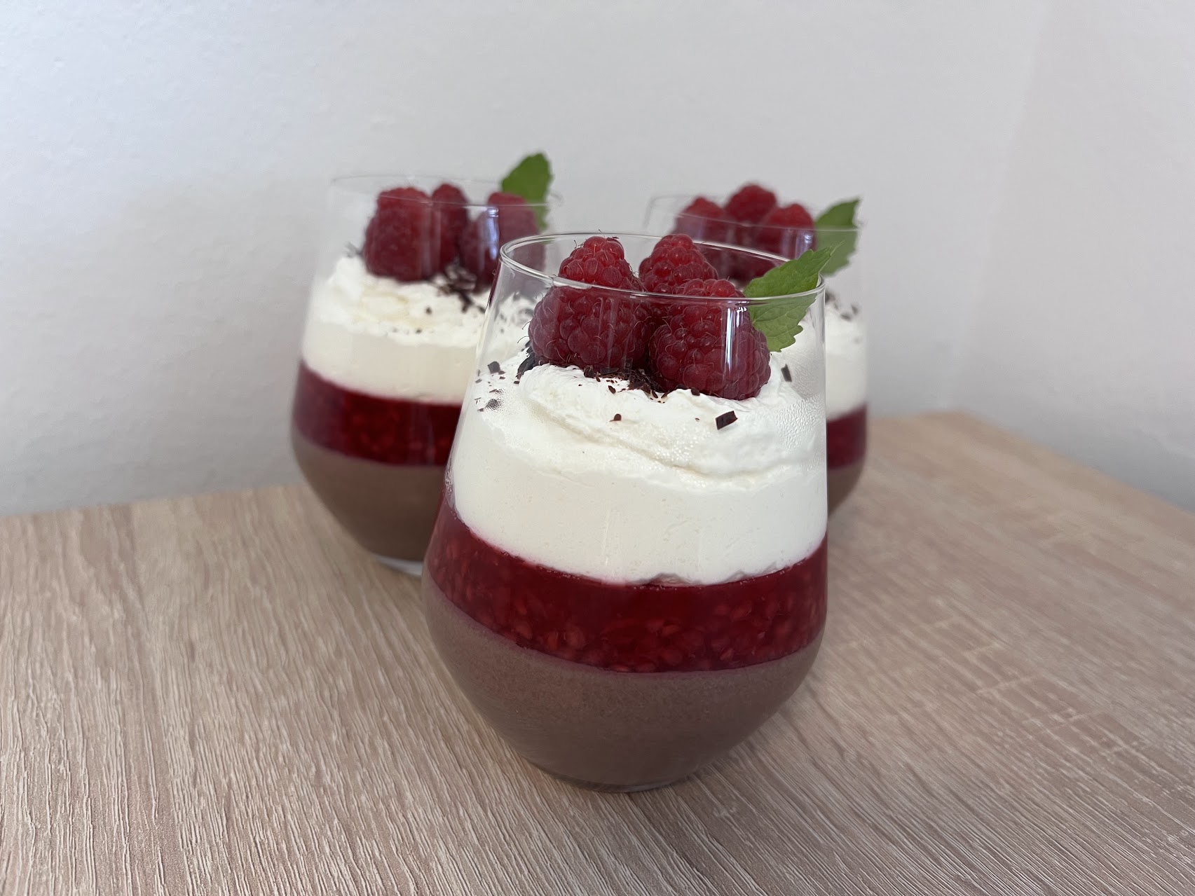 Big Raspberry-Chocolate Mousse Cups