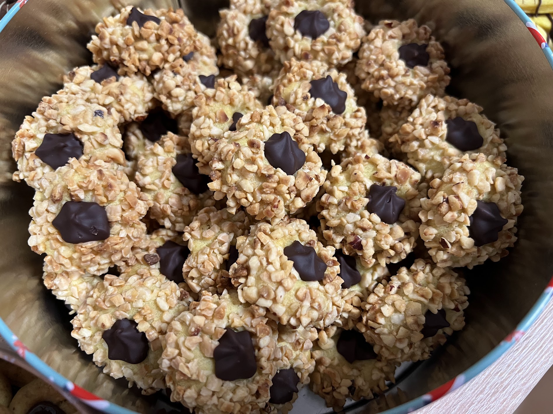 Hazelnut Kiss Cookies