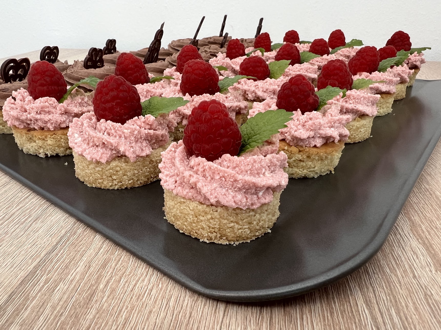 Mini Raspberry Cakes