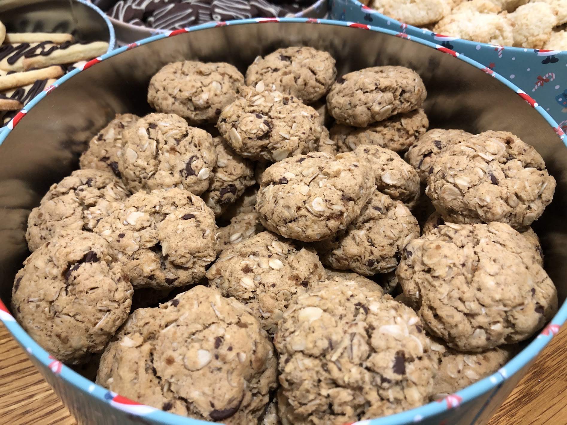 Oat Cookies with Chocolate