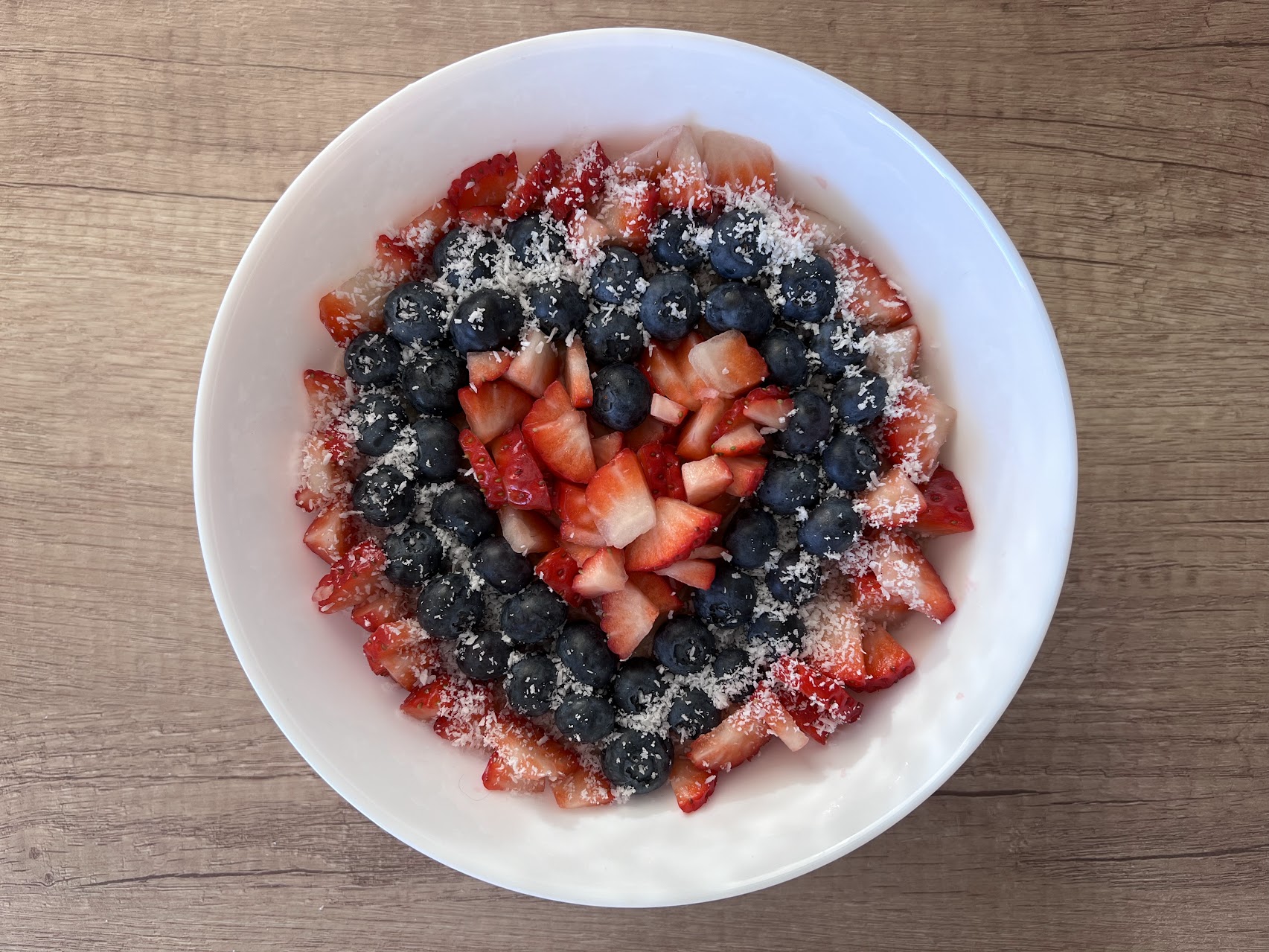 Oatmeal with Blueberries and Strawberries