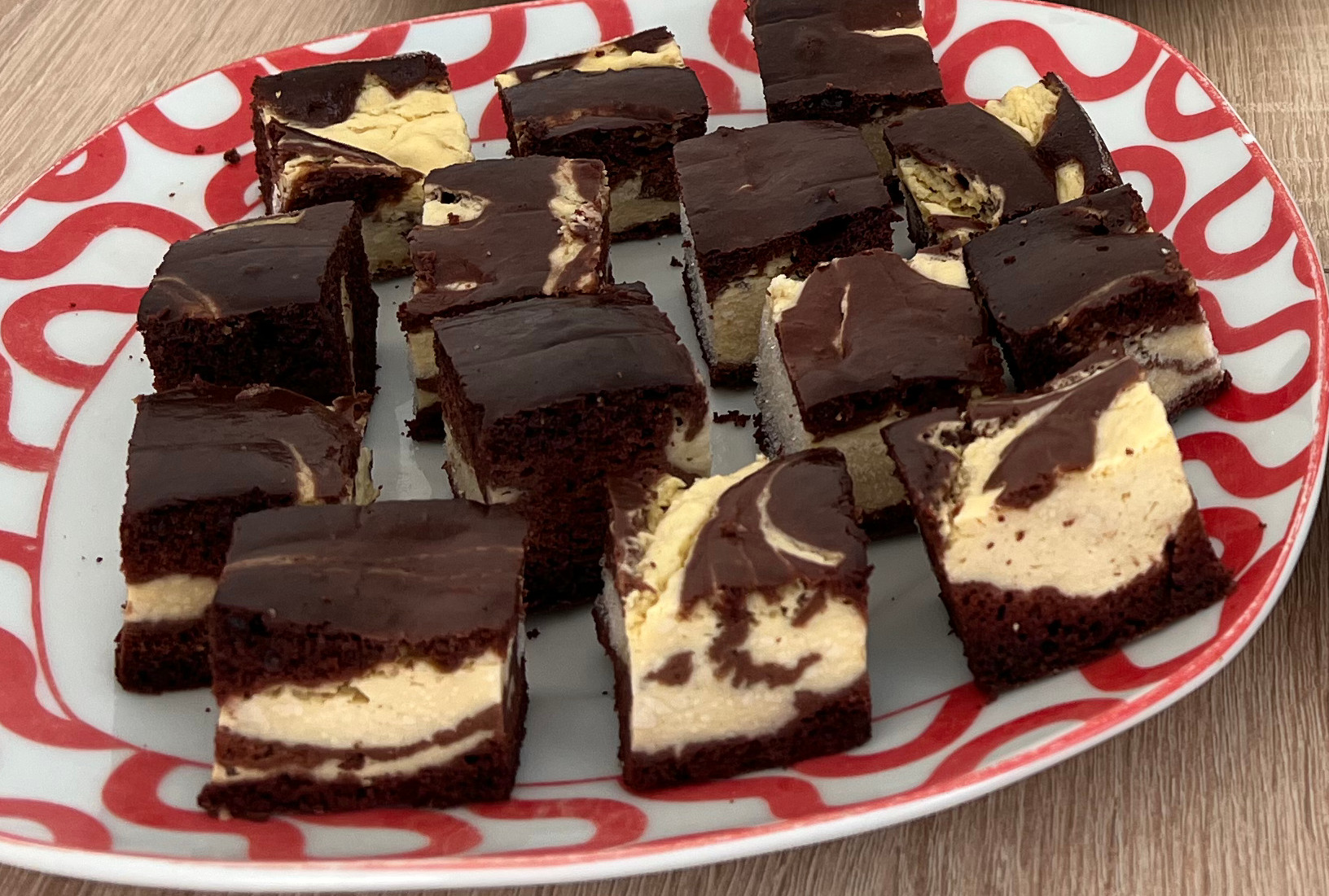 Vegan Cheesecake Marble Bars